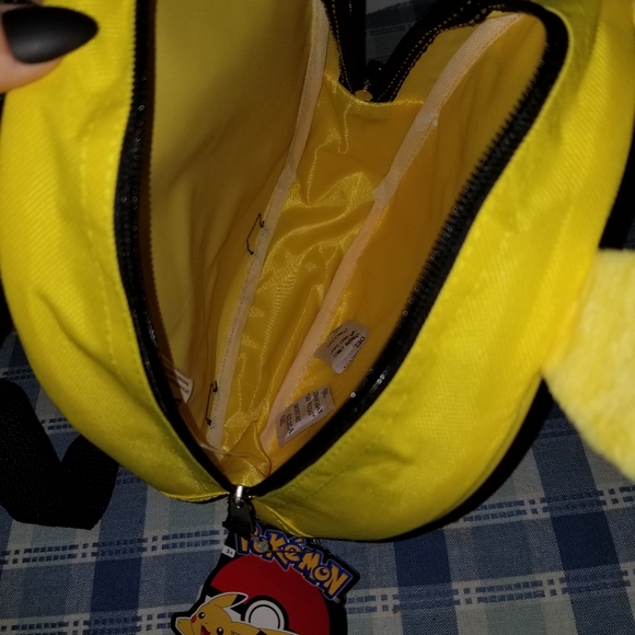 Pokemon pikachu backpack - Picture 3 of 11